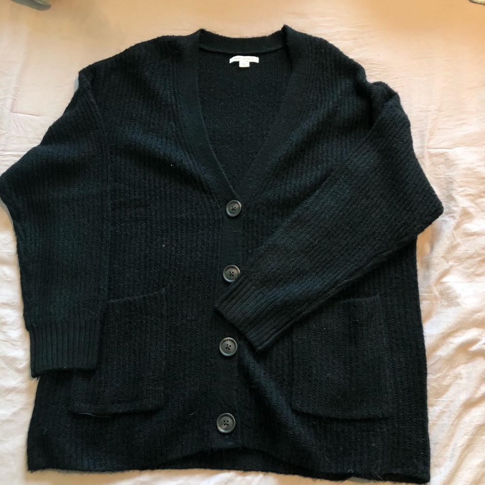 AE Cardigan